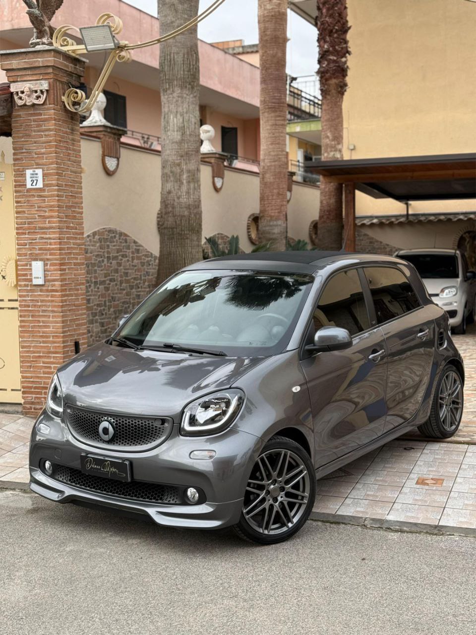 SAKLYORS BRABUS PRO ELEKTRİKLİ ARABA